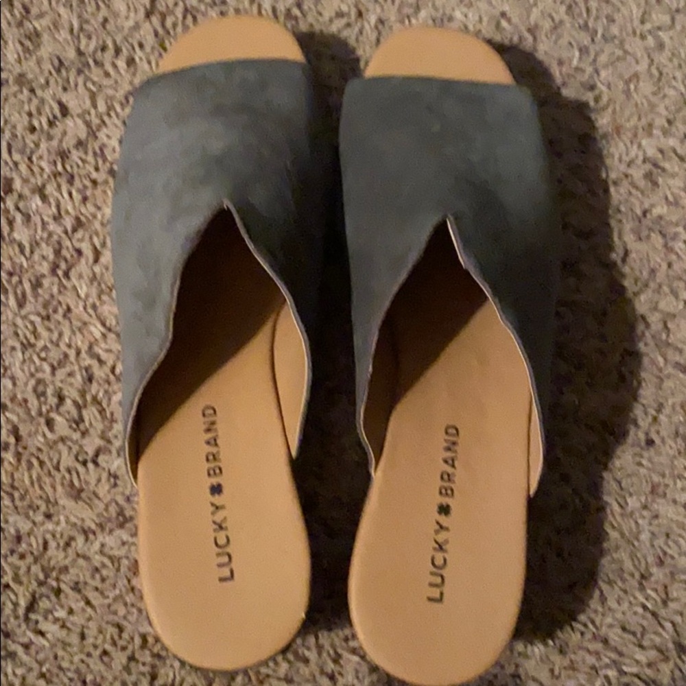 Lucky wedges